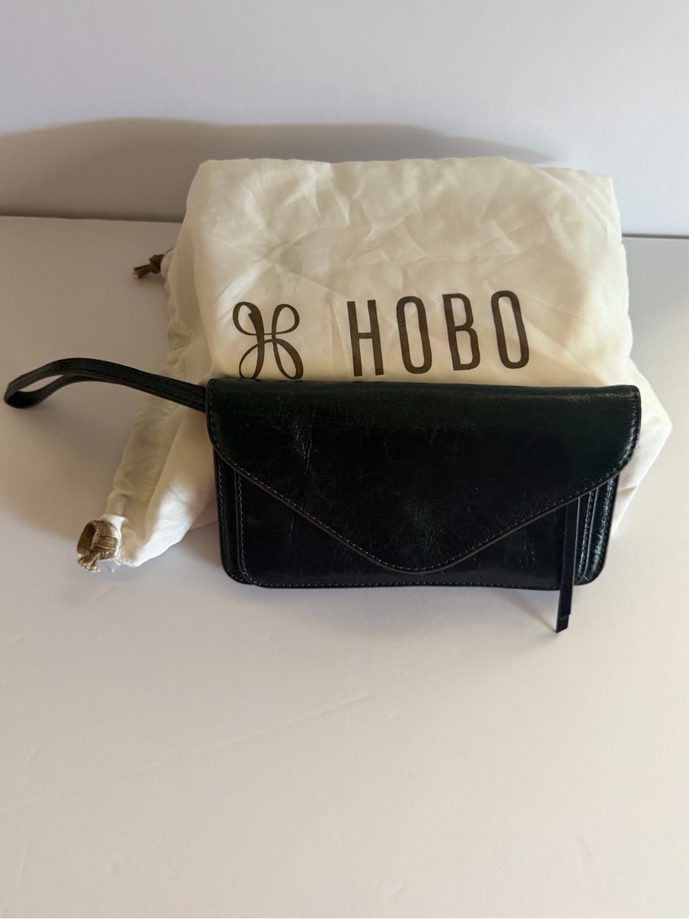 HOBO Black Leather Envelope Wristlet Clutch Right size for all necessities